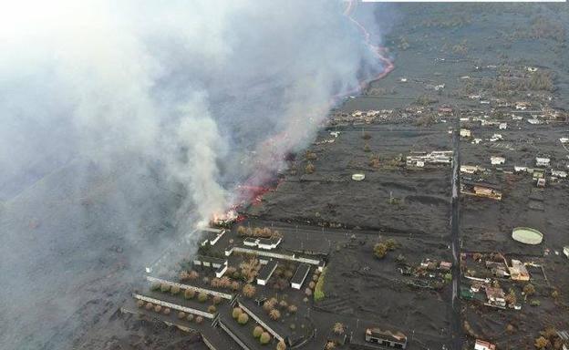 Estudian el futuro del cementerio que cruzó la lava