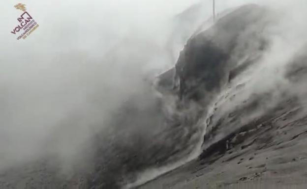 Vídeo. Débil desgasificación en el edificio volcánico