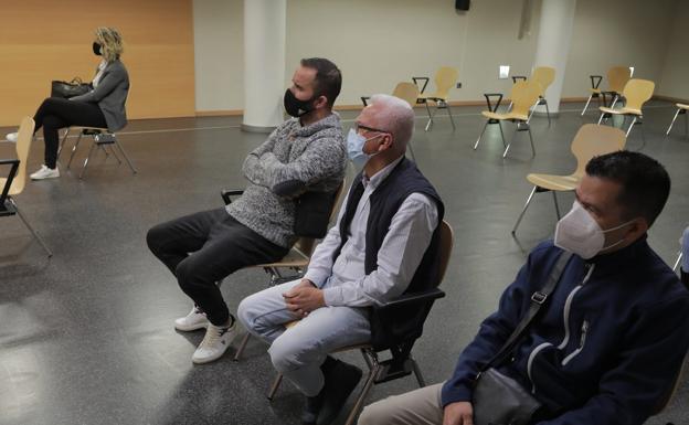 Cuatro acusados de estafar a financieras hace una década asumen los delitos imputados