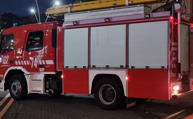 Un herido crítico y otro grave en un incendio de una vivienda en Tenerife