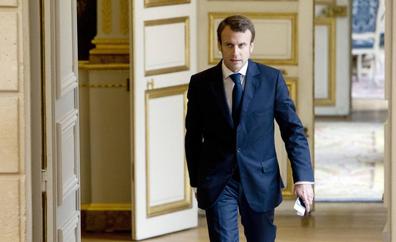 Macron mantiene el suspense sobre su candidatura a la reelección