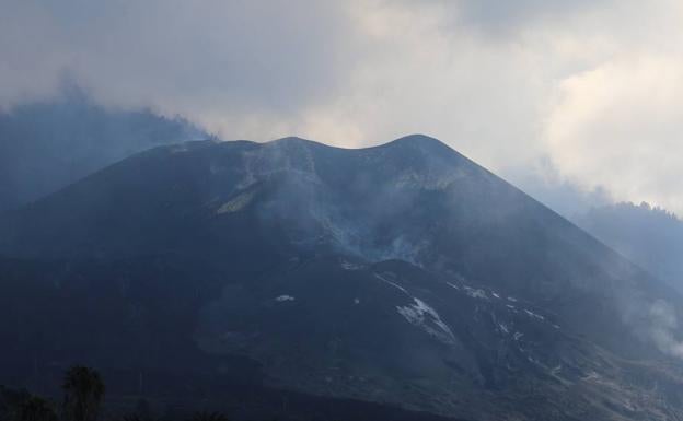 Cuarto amanecer sin señal de tremor volcánico en La Palma