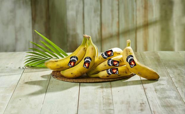 Lidl pone a la venta en todas sus tiendas deCanarias el plátano «del volcán» de La Palma