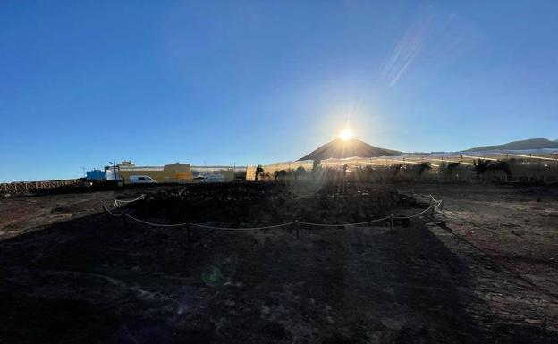 El primer sol de invierno ilumina el yacimiento de La Guancha