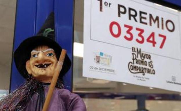 Telde, San Bartolomé de Tirajana, Granadilla y Puerto de La Cruz, los más agraciados con el 'Gordo'