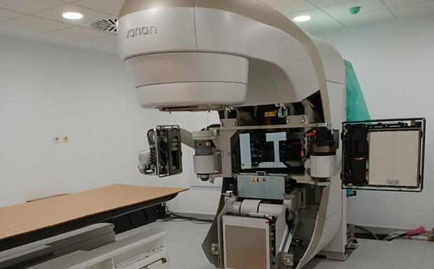 Sanidad instala el acelerador lineal para los tratamientos de Oncología Radioterápica en el Hospital majorero
