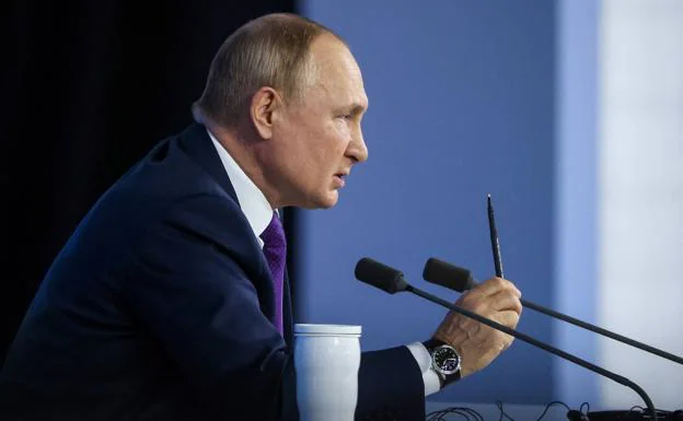 Putin arremete de nuevo contra Ucrania en su rueda de prensa anual