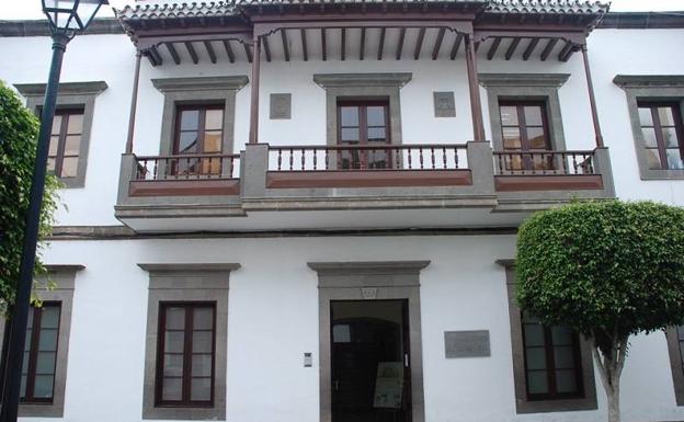 Moya aplaza los actos de Navidad para frenar los contagios