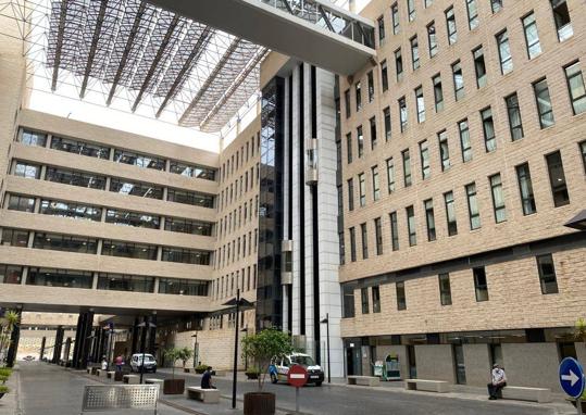 1.500 personas participaron en el Aula de Pacientes del Negrín a través de Webex