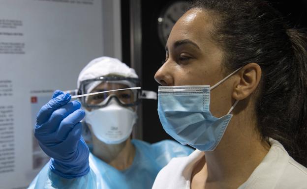 Las islas marcan nuevo récord de contagios con 3.959 casos: 1.193 en Gran Canaria y 2.314 en Tenerife