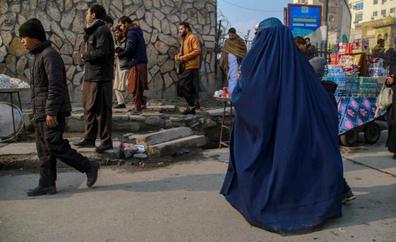 Una provincia afgana cierra los baños públicos a las mujeres