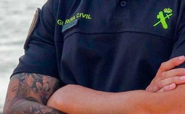 Un tribunal ampara a un aspirante a guardia civil rechazado por la cicatriz de un tatuaje