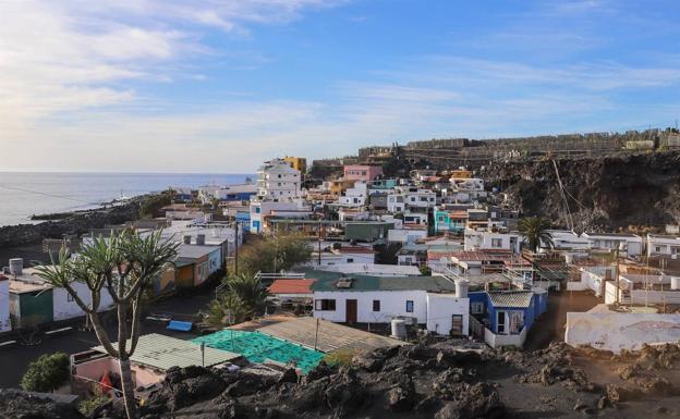 A tres semanas del final de la erupción, el volcán continúa emanando gases