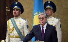 Una ola de revueltas deja varios muertos y tumba al Gobierno en Kazajistán