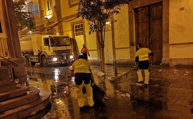 2.100 kilos menos de basura en la ciudad en la noche de Reyes