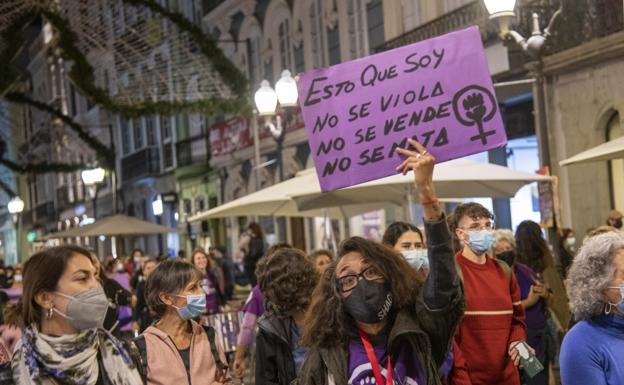 Las llamadas de menores denunciando violencia machista se duplicaron en Canarias el pasado año