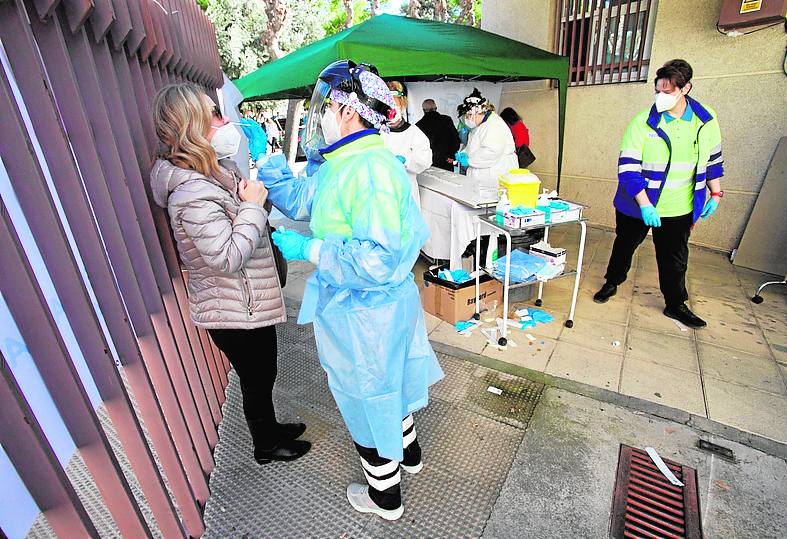 El Gobierno de Canarias estudia el cambio de niveles covid de las islas