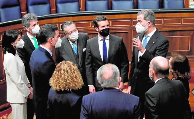 ¿Evocar o celebrar la Constitución Española?