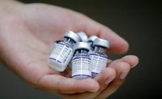 Pfizer anuncia que tendrá lista en marzo una vacuna adaptada a ómicron