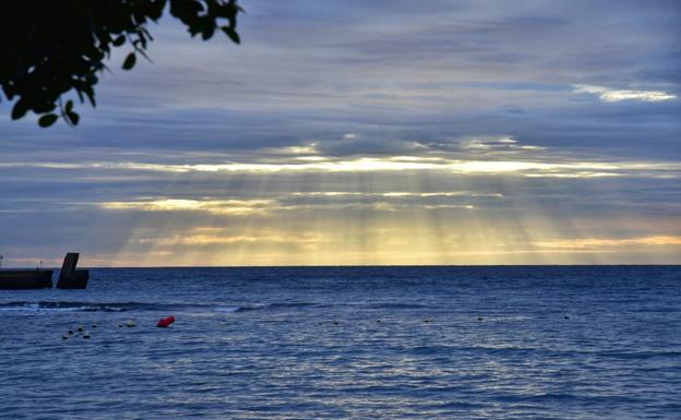 Cielos despejados y ligero descenso de las temperaturas este martes