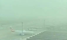 La intensa calima ya afecta a los aeropuertos canarios