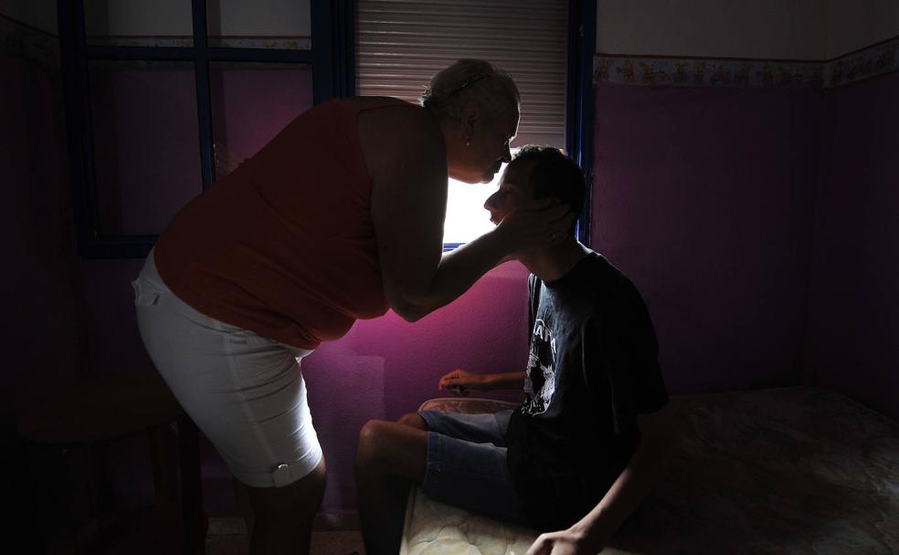 El juez paraliza el desahucio de Lolo