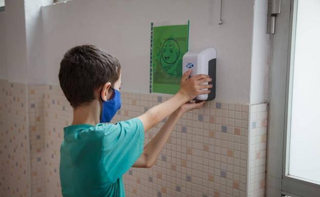 Sigue el alza de contagios en los colegios: 12.405 entre alumnos y profesores