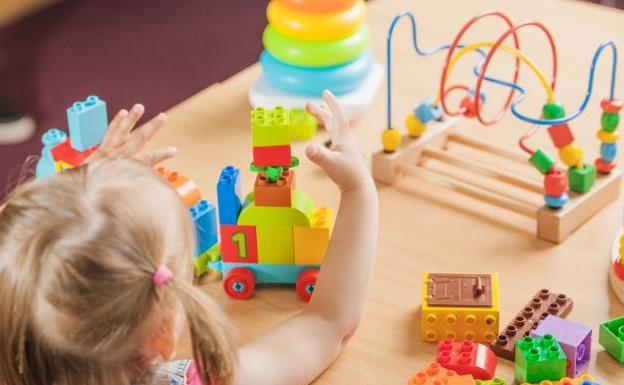 Suben a 108 las aulas confinadas y 12.988 los contagios en colegios e institutos de Canarias