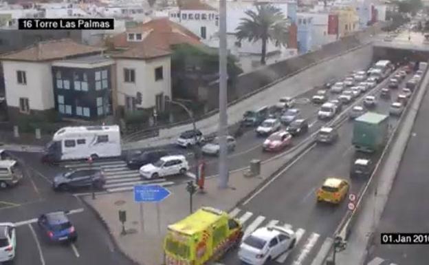 Accidente múltiple en el túnel Julio Luengo de la capital grancanaria