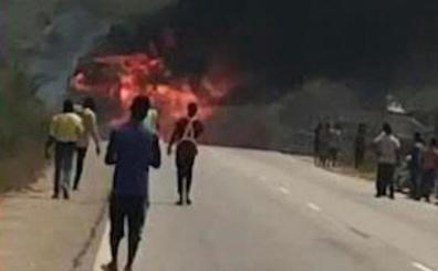 17 muertos tras la explosión de un camión que transportaba dinamita en Ghana