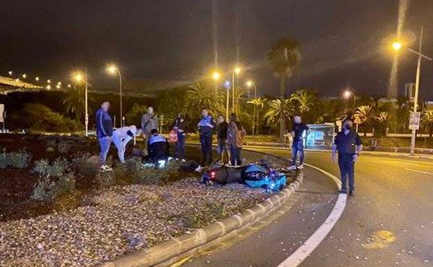 Accidente en la capital grancanaria con un motociclista sin carnet implicado
