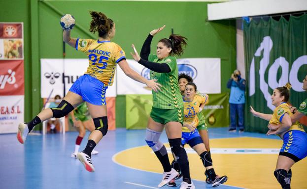 El Rocasa sufre, pero se lleva el derbi frente al Zonzamas CICAR