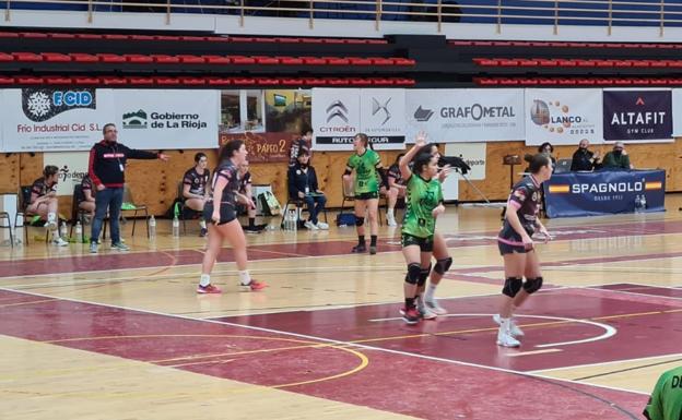 El Rocasa no tiene piedad y aplasta al Grafometal La Rioja