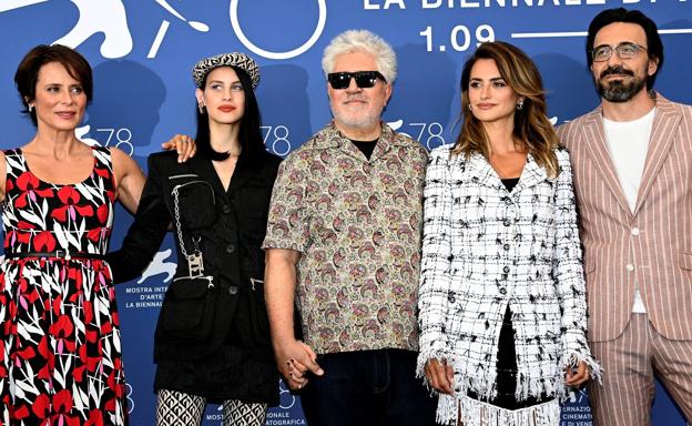 «Madres paralelas» de Pedro Almodóvar, nominada al premio César a mejor película extranjera