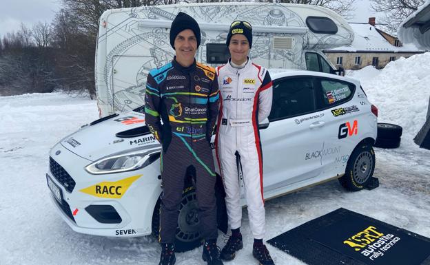 Rogelio Peñate arranca el año en Estonia a la derecha de Gil Membrado