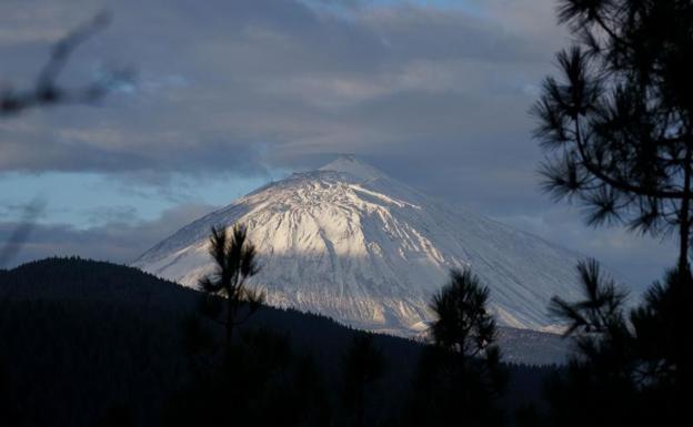 Despliegue de la Guardia Civil ante posibles aglomeraciones para ver la nieve en Canarias