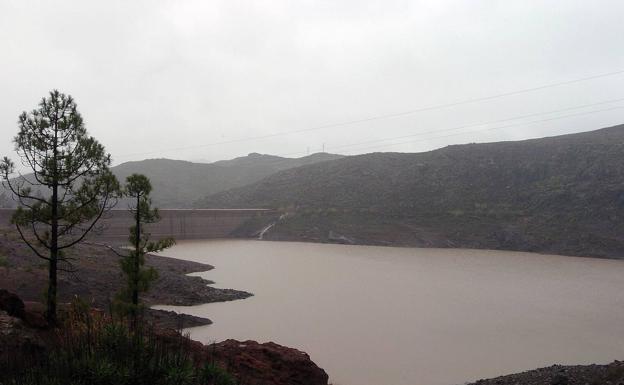 Turcón amplía una denuncia contra la central hidroeléctrica Salto de Chira