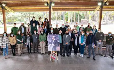 El Jardín Canario rinde homenaje al caballero inglés que lo dirigió 38 años
