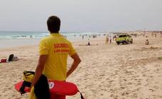 Ayuntamiento y Cruz Roja suman más socorristas a playas
