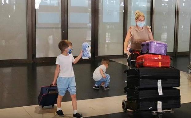 Sanidad estudia rebajar las restricciones de entrada a menores británicos