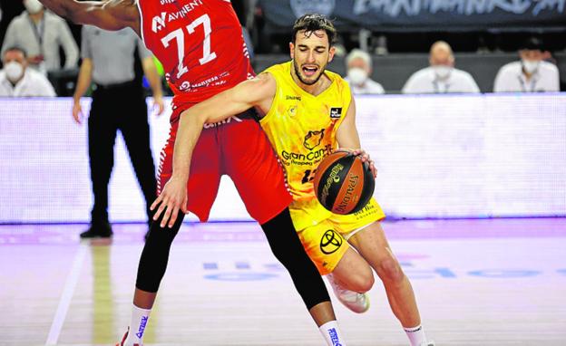 Compás de espera con Sergi García: disputará los encuentros ante el Fuenlabrada y el Reyer Venecia