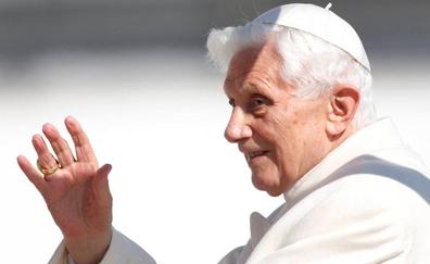 Benedicto XVI muestra su «vergüenza y dolor» frente a la pederastia