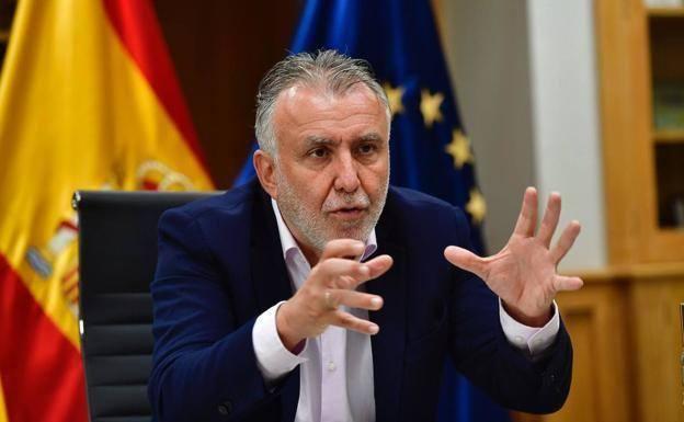 Torres dice que la sexta ola ha llevado a situación estresante en sanidad