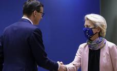 Bruselas bloquea 15 millones a Polonia por no acatar la justicia europea