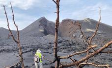 Investigadores al pie del volcán: «Está activo, no se ha apagado ni se ha muerto»