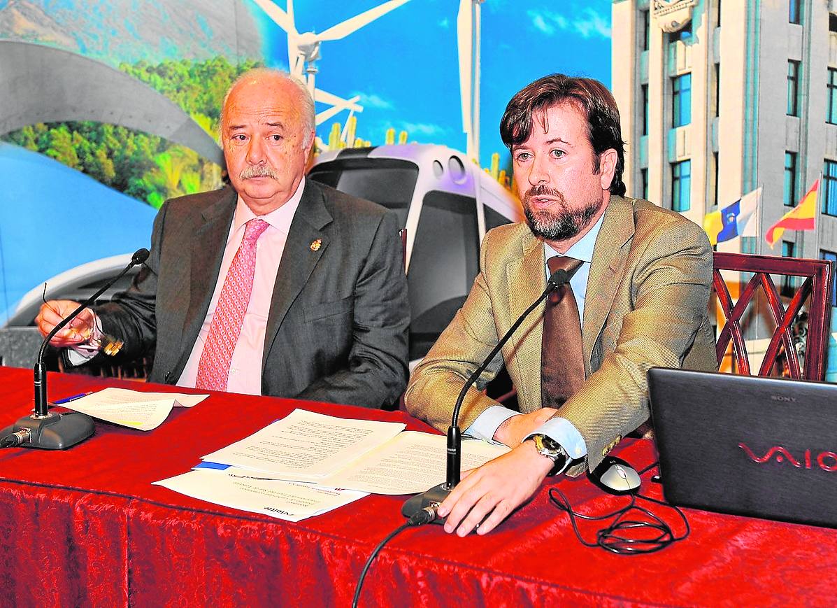 Torres muestra su «total apoyo» a Pérez, investigado en el 'caso Geneto'