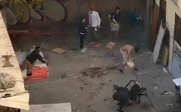 Siguen las peleas en la antigua comisaría de Miguel Rosas