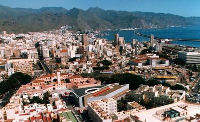 Piden retirar los 80 vestigios franquistas de Santa Cruz de Tenerife