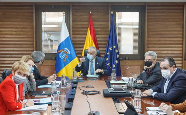 La desescalada avanza a dos velocidades, con más medidas para Gran Canaria y Tenerife