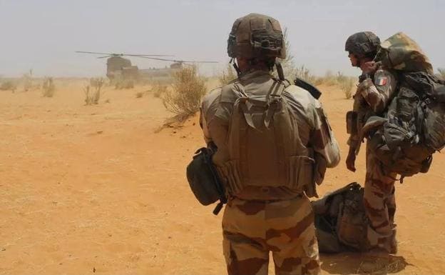 Francia y sus aliados retiran sus fuerzas militares de Malí